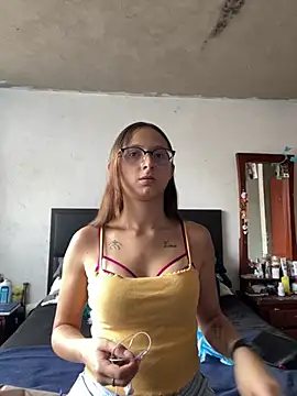 Snapshot of aria_rousse3 chatting on 05.20.26 aria rousse3 online show from 05.20.26