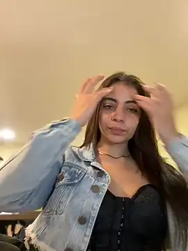 Hanna Cruz  online show from 07.07.26