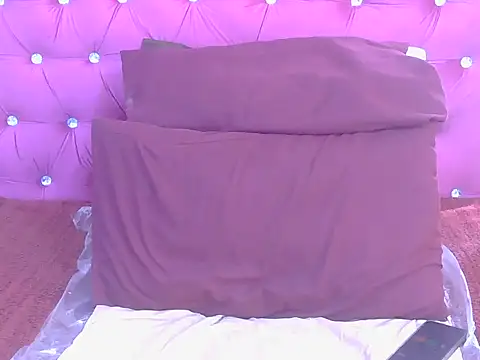 WILD KITTYxXx online show from 06.01.26