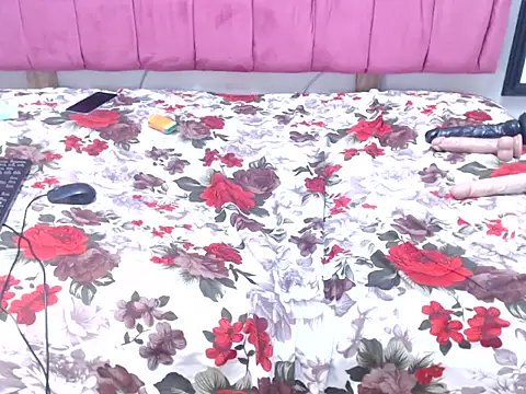 AmberDiamondMMXXX online show from 06.04.26