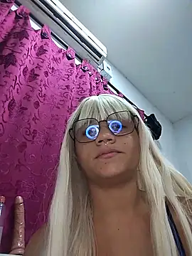 AuraRios online show from 05.26.26