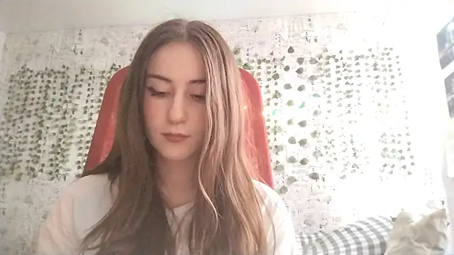 Pollykiss online show from 06.05.26