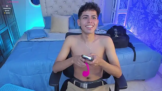 hunterwest06 online show from 06.10.26