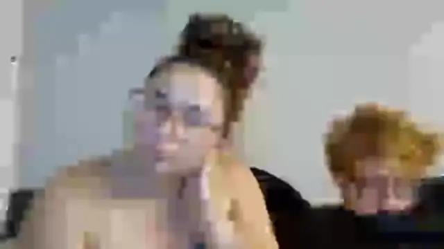 Snapshot of Midnight_Riott chatting on 05.30.26 Midnight Riott online show from 05.30.26