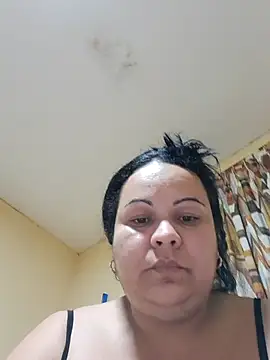 Snapshot of Latimida chatting on 07.16.26 Latimida online show from 07.16.26