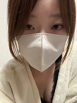 Snapshot of mei_room chatting on 05.28.26 mei room online show from 05.28.26