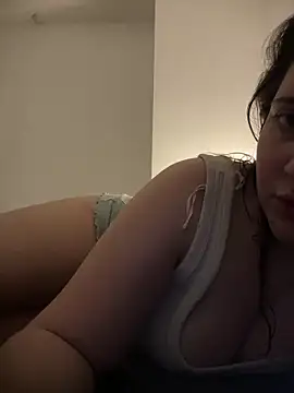 Snapshot of Shanleigh chatting on 05.25.26 Shanleigh online show from 05.25.26