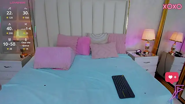 KaylaDavies online show from 06.25.26