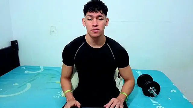 Luke Muscle online show from 06.08.26