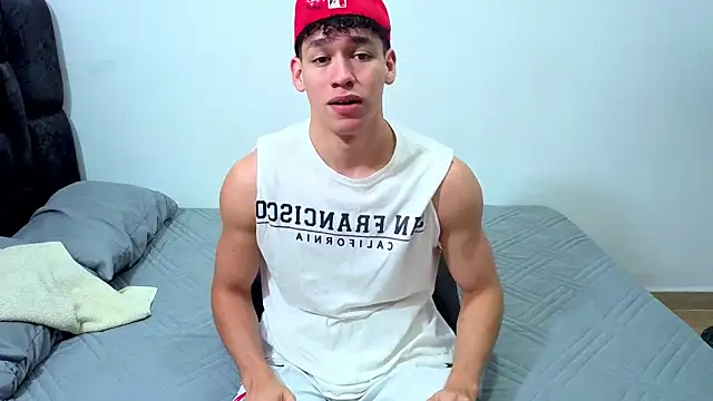 Luke Muscle online show from 07.08.26