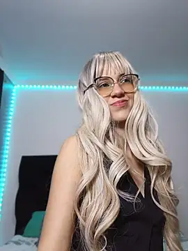 sofi diaz1 online show from 06.02.26