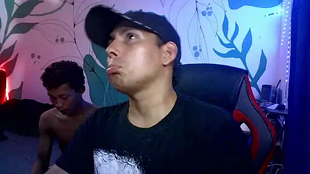 Snapshot of Latinos2411 chatting on 06.03.26 Latinos2411 online show from 06.03.26