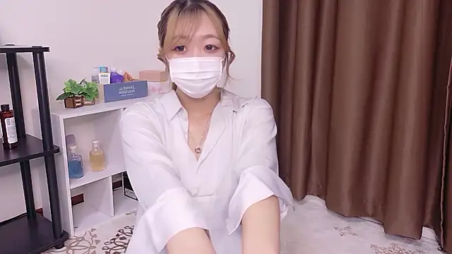 Riona H online show from 06.03.26