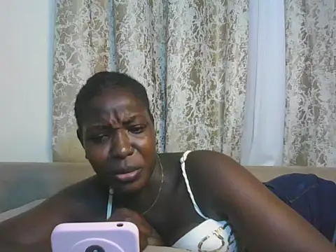 Snapshot of shugabaibe chatting on 07.13.26 shugabaibe online show from 07.13.26