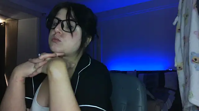 LucyLou31 online show from 06.14.26