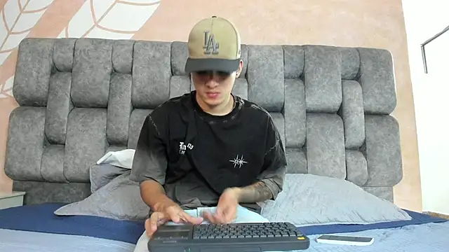 Snapshot of wesley_boyy_ chatting on 05.27.26 wesley boyy online show from 05.27.26
