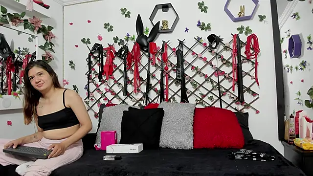Snapshot of kimmy_wold chatting on 06.16.26 kimmy wold online show from 06.16.26