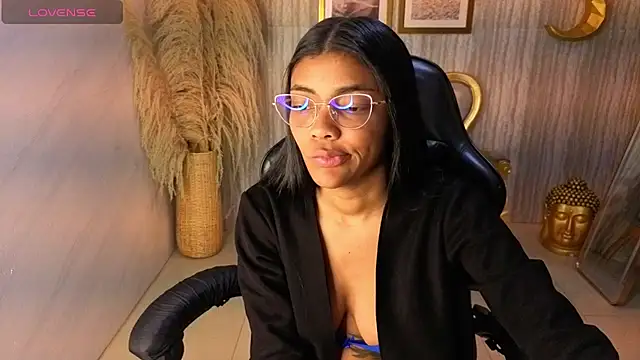 valentina gomez s online show from 07.18.26