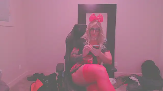 Snapshot of PrincessSissy235 chatting on 06.06.26 PrincessSissy235 online show from 06.06.26