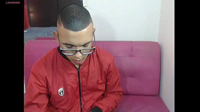 maximiliano hotdevil online show from 06.02.26