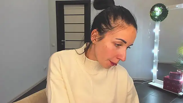 Snapshot of BouncySweety chatting on 12.03.24 BouncySweety online show from 12.03.24