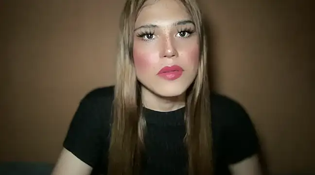 Nami Campbell online show from 03.06.25