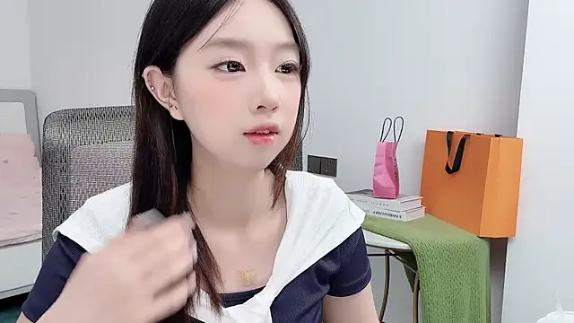 Yoyo33355 online show from 06.15.26