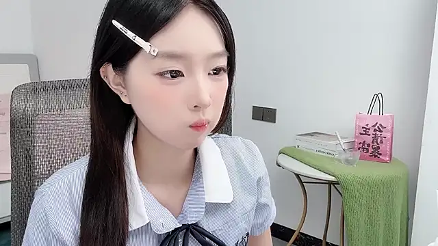 Yoyo33355 online show from 06.18.26