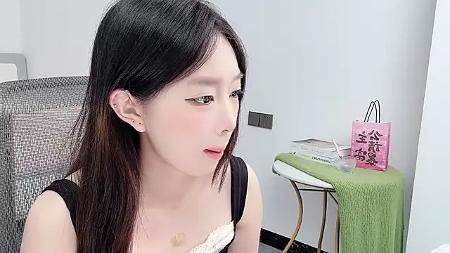 Yoyo33355 online show from 06.19.26