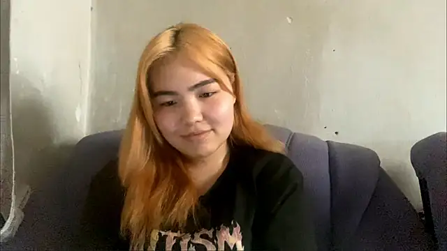 Snapshot of Molly_Teddy chatting on 06.26.26 Molly Teddy online show from 06.26.26