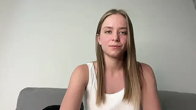 Snapshot of DanikaMory chatting on 06.17.26 DanikaMory online show from 06.17.26