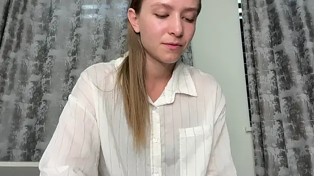 Snapshot of DanikaMory chatting on 06.24.26 DanikaMory online show from 06.24.26