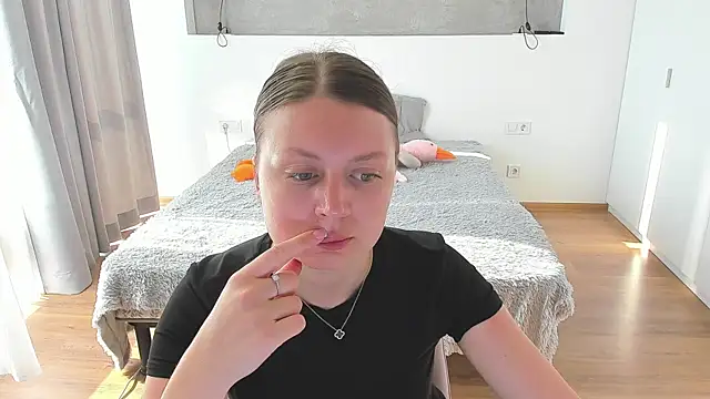 Kitkatvel online show from 06.25.26