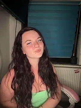 SecretSarah online show from 06.03.26