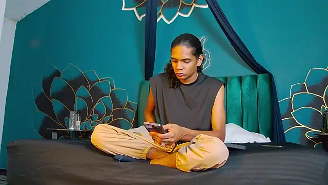 Snapshot of maxi_max0 chatting on 07.16.26 maxi max0 online show from 07.16.26