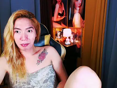 Snapshot of sexynaughtychristinaxx chatting on 06.01.26 sexynaughtychristinaxx online show from 06.01.26