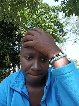 Snapshot of Ebonylouisa chatting on 07.05.26 Ebonylouisa online show from 07.05.26