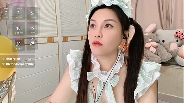 LisaQQQ online show from 06.03.26