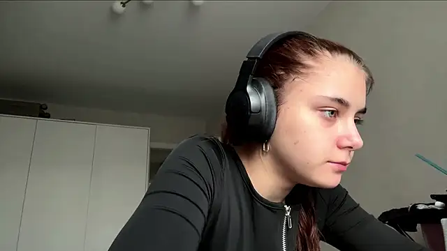 Snapshot of elfLiana chatting on 06.02.26 elfLiana online show from 06.02.26