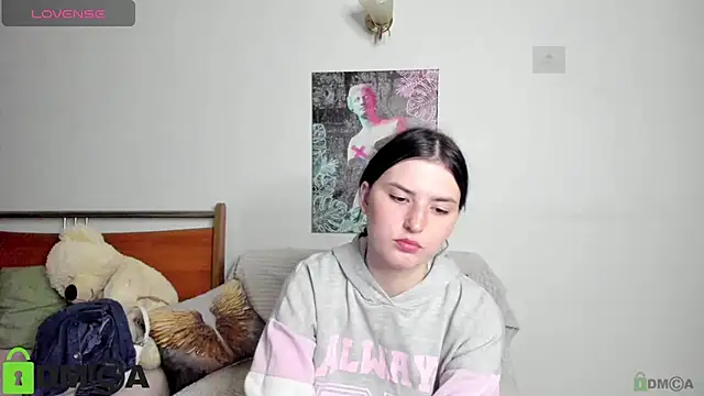 Kira Devi online show from 06.03.26