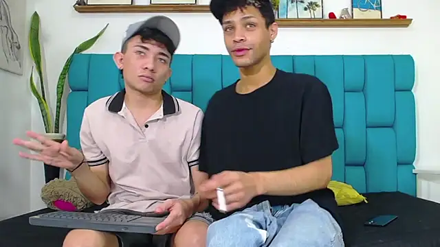 STRANGER BOYS online show from 06.18.26