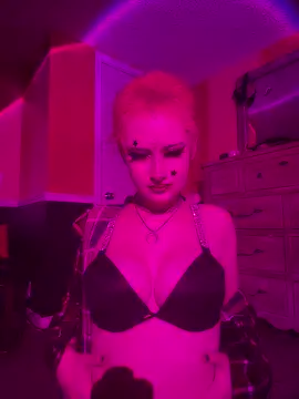 whimsicallylusty online show from 06.01.26