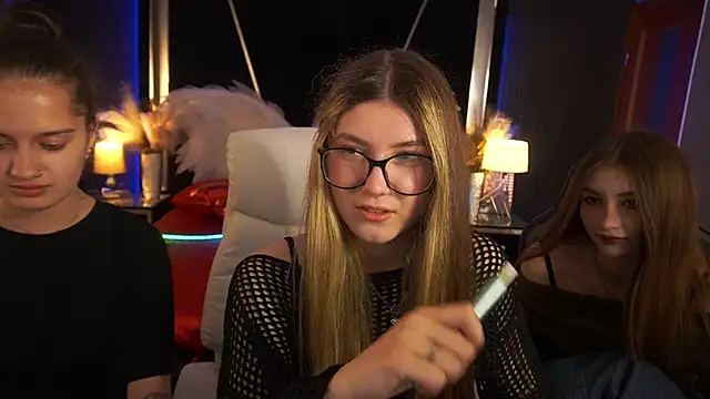 Snapshot of Talia_Blakwood chatting on 06.12.26 Talia Blakwood online show from 06.12.26