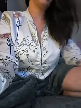 Snapshot of priska-lova chatting on 06.07.26 priska-lova online show from 06.07.26
