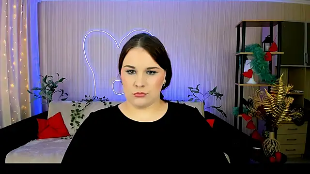 Snapshot of OliviaTwens chatting on 06.10.26 OliviaTwens online show from 06.10.26