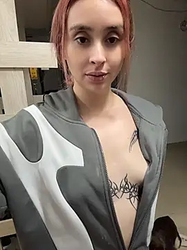 Snapshot of Sophia_LuxxX chatting on 07.17.26 Sophia LuxxX online show from 07.17.26