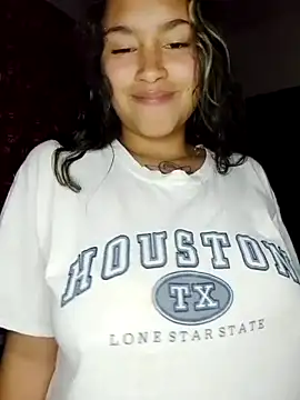 Snapshot of Evangeline_Salas chatting on 06.11.26 Evangeline Salas online show from 06.11.26