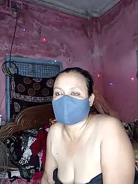 MoonLusty online show from 06.17.26
