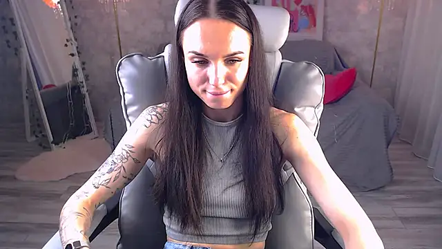 Snapshot of NicoleMerz chatting on 06.03.26 NicoleMerz online show from 06.03.26