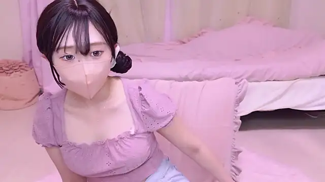 Snapshot of YURInya_ chatting on 06.17.26 YURInya online show from 06.17.26
